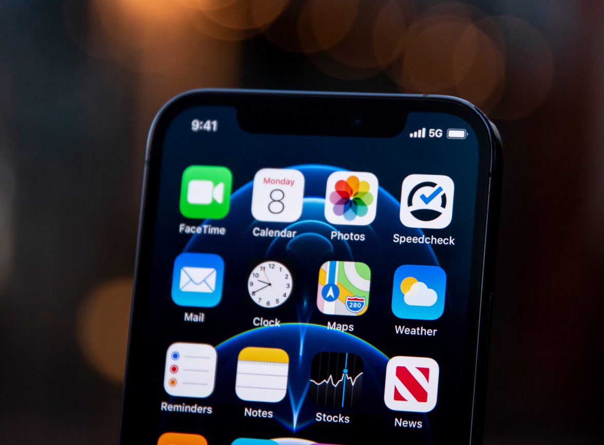 颍泉苹果手机维修分享为什么 iPhone 12 在冬季会自动关机 